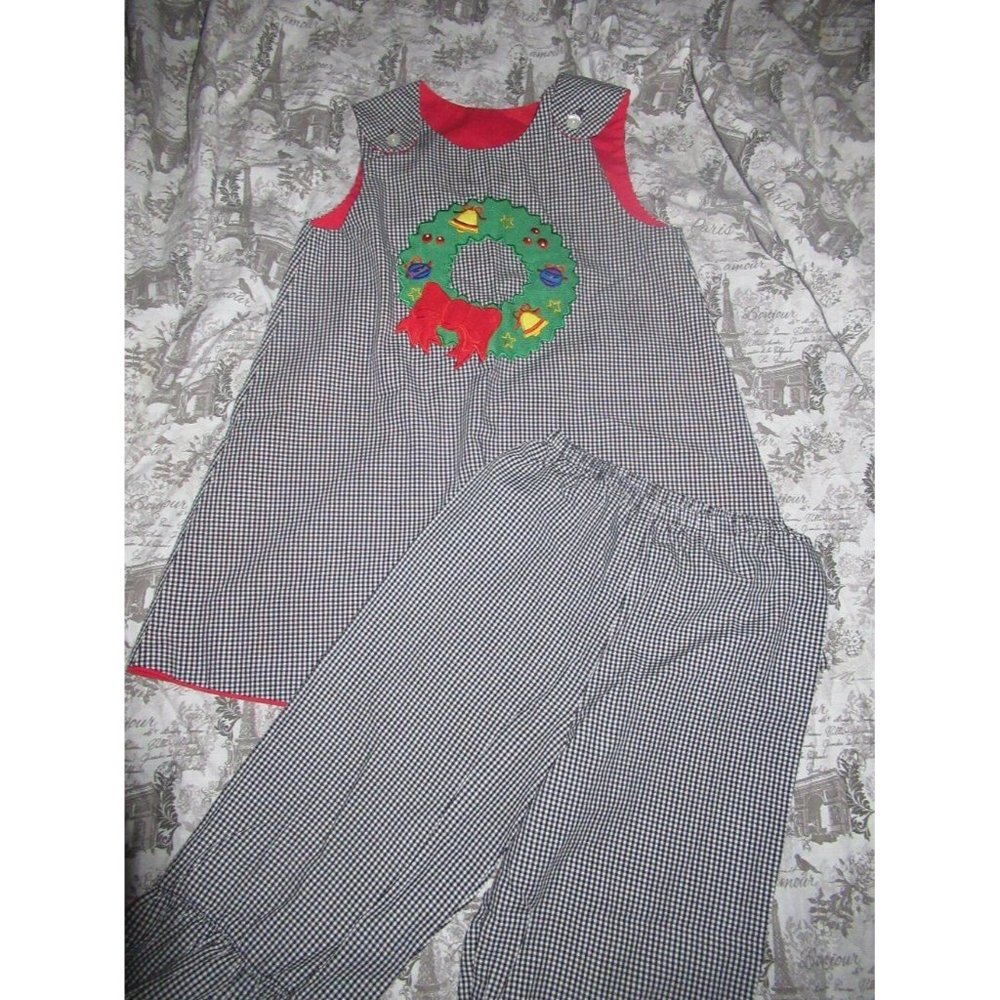 euc Rosalina reversible Christmas wreath top ruffle pants set girls 3T
